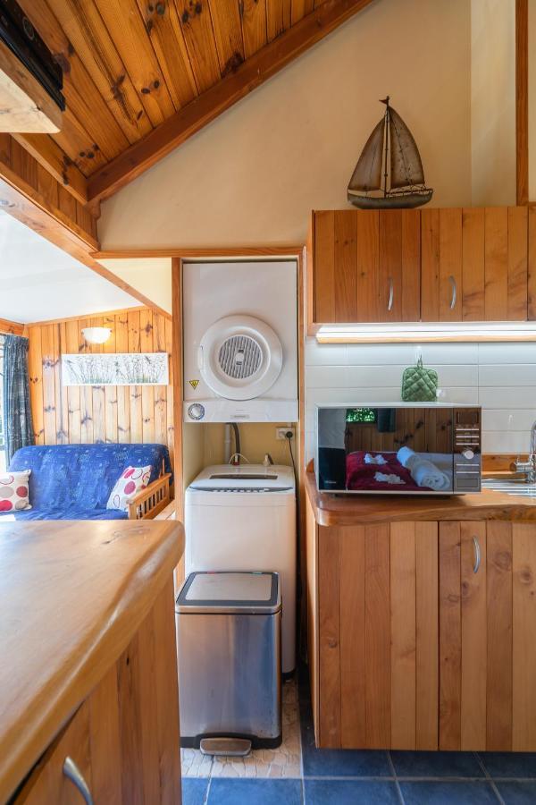 Supacute Character Cottage, Wifi, Sky Tv, Spa Bath, Spa Bath, Dble Kayak And Possibly A Car! Palm Beach Kültér fotó